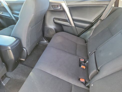Used 2018 Toyota RAV4 XLE image 9