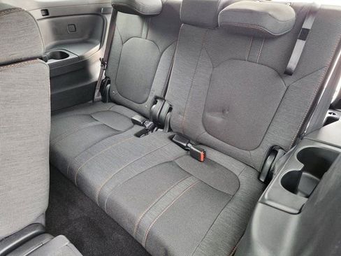 Used 2025 Honda Pilot Sport image 31