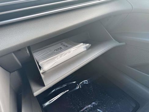 Certified 2023 Hyundai Elantra SEL image 32