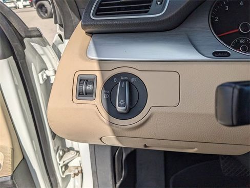 Used 2016 Volkswagen CC Sport image 27