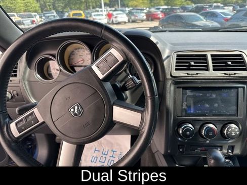 Used 2010 Dodge Challenger SE image 16