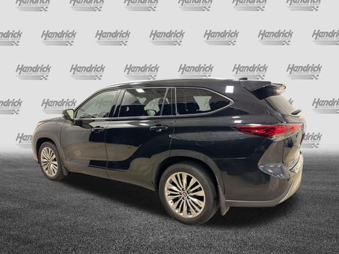 Used 2022 Toyota Highlander Platinum AWD/4WD image 8