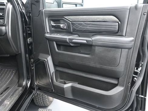 Used 2025 RAM 3500 Limited AWD/4WD image 11