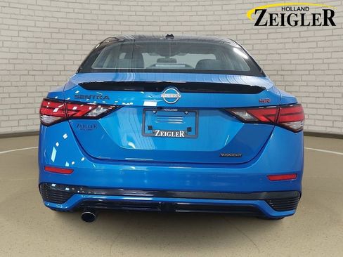 Certified 2025 Nissan Sentra SR w/ Midnight Edition FWD image 6