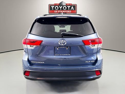Certified 2019 Toyota Highlander XLE image 6