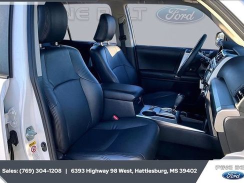 Used 2016 Toyota 4Runner SR5 image 6