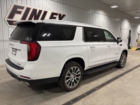 Used 2025 GMC Yukon XL Denali image 13
