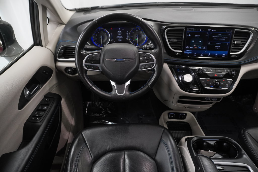 Certified 2021 Chrysler Pacifica Touring-L FWD image 16