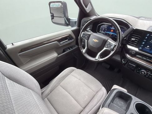Used 2025 Chevrolet Silverado 2500 LT w/ Safety Package AWD/4WD image 19