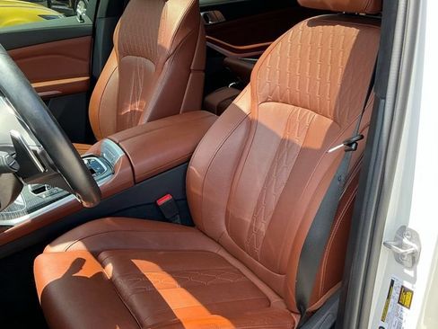 Used 2023 BMW X7 M60i w/ Executive Package AWD/4WD image 39