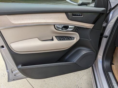 New 2026 Volvo XC90 B6 Ultra w/ Protection Package Premier image 9