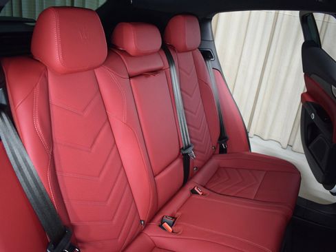 Certified 2025 Maserati Grecale Modena AWD/4WD image 18