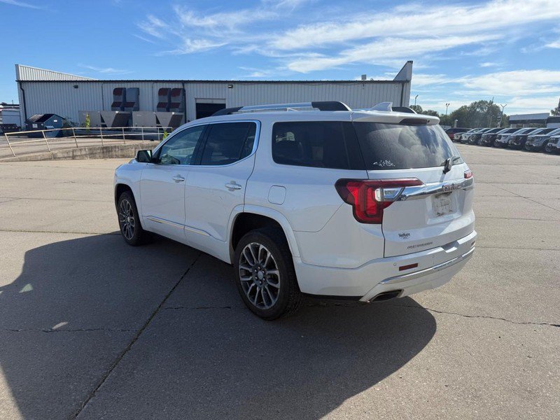 Used 2022 GMC Acadia Denali w/ Denali Ultimate Package FWD image 5