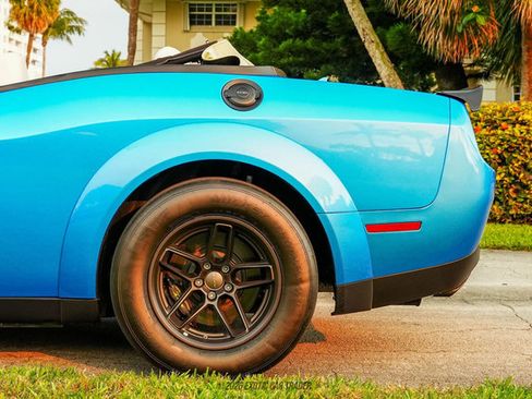 Used 2023 Dodge Challenger SRT Hellcat Redeye RWD image 5