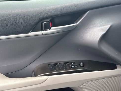 Used 2023 Toyota Camry LE image 33