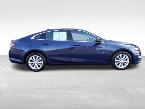 Used 2021 Chevrolet Malibu LT image 9