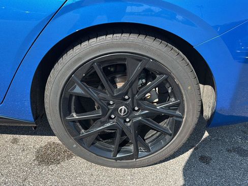 Used 2025 Nissan Sentra SR w/ Midnight Edition FWD image 16