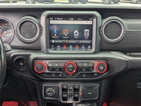 Used 2020 Jeep Gladiator Overland image 17