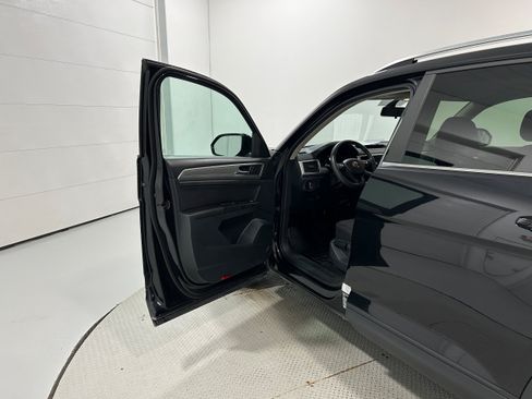 Used 2018 Volkswagen Atlas Launch Edition AWD/4WD image 22