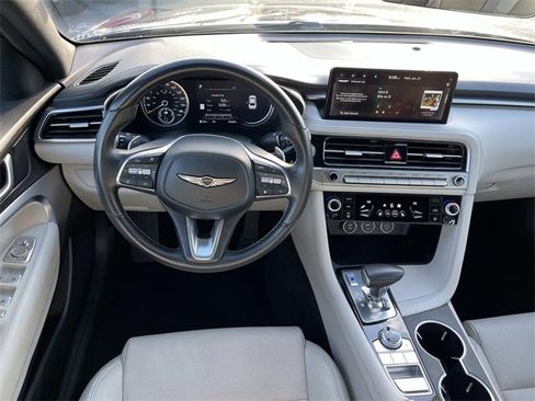 Used 2024 Genesis G70 2.5T image 12