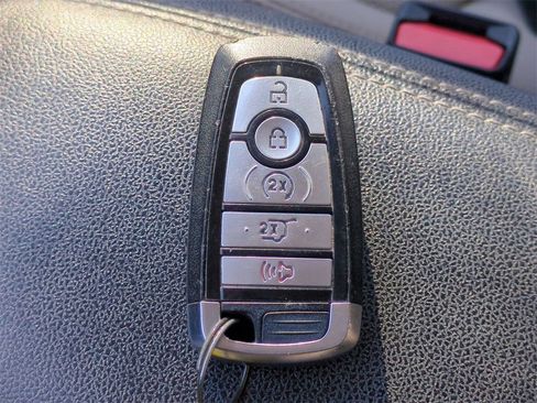 Certified 2021 Ford Escape SEL w/ Technology Package image 28