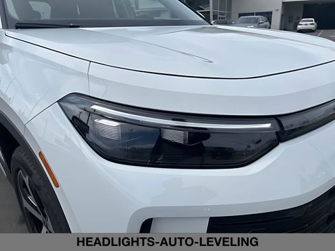 New 2026 Volkswagen Tiguan SE AWD/4WD image 9