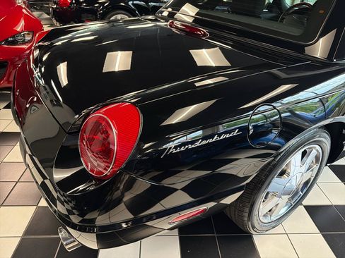 Used 2002 Ford Thunderbird RWD image 10