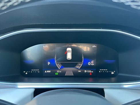 New 2026 Volkswagen Taos SE image 15