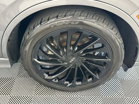 Used 2021 Lincoln Aviator Reserve w/ Equipment Group 208A RWD image 11