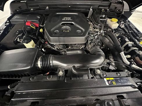 Used 2020 Jeep Wrangler Unlimited Sport S AWD/4WD image 32