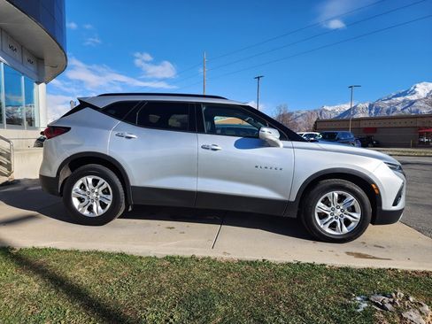 Used 2021 Chevrolet Blazer LT w/ Sound & Technology Package image 4