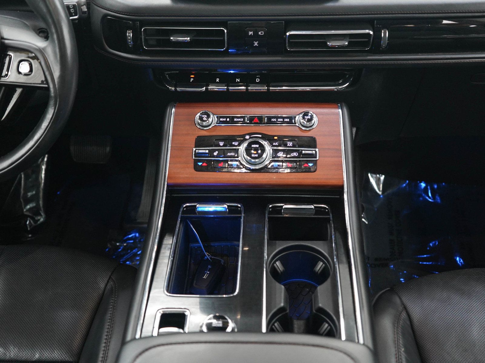 Used 2023 Lincoln Aviator Reserve w/ Equipment Group 201A AWD/4WD image 17