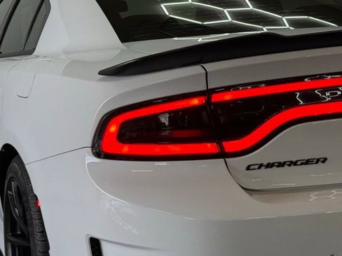 Used 2022 Dodge Charger Scat Pack w/ Dynamics Package image 11