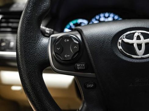 Used 2012 Toyota Camry LE FWD image 20