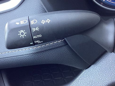 Used 2025 Toyota RAV4 XLE image 20