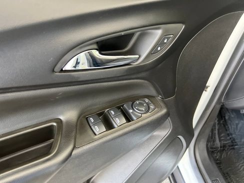 Used 2023 Chevrolet Equinox LT w/ LPO, Floor Liner Package AWD/4WD image 13