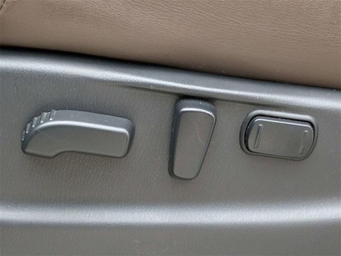 Used 2020 Nissan Armada Platinum w/ Platinum Reserve Package image 23