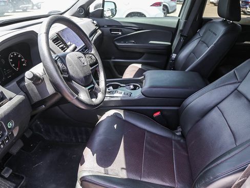 Used 2024 Honda Ridgeline Black Edition image 5