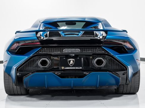 Used 2023 Lamborghini Huracan Tecnica RWD image 4