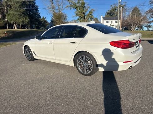 Used 2018 BMW 530i xDrive image 11