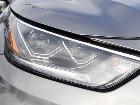 New 2026 Toyota Highlander Platinum image 4