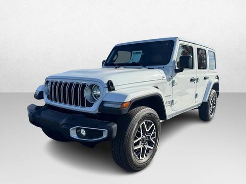 Used 2024 Jeep Wrangler Unlimited Sahara image 2
