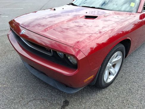 Used 2009 Dodge Challenger R/T RWD image 9