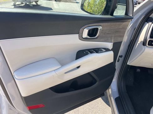 Used 2023 Kia Sorento S w/ Panoramic Sunroof Package AWD/4WD image 18