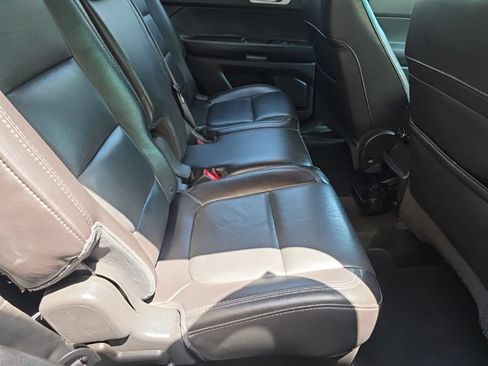 Used 2013 Ford Explorer XLT FWD image 26