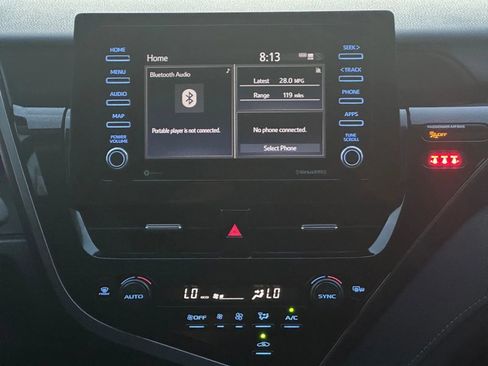 Used 2022 Toyota Camry SE FWD image 14