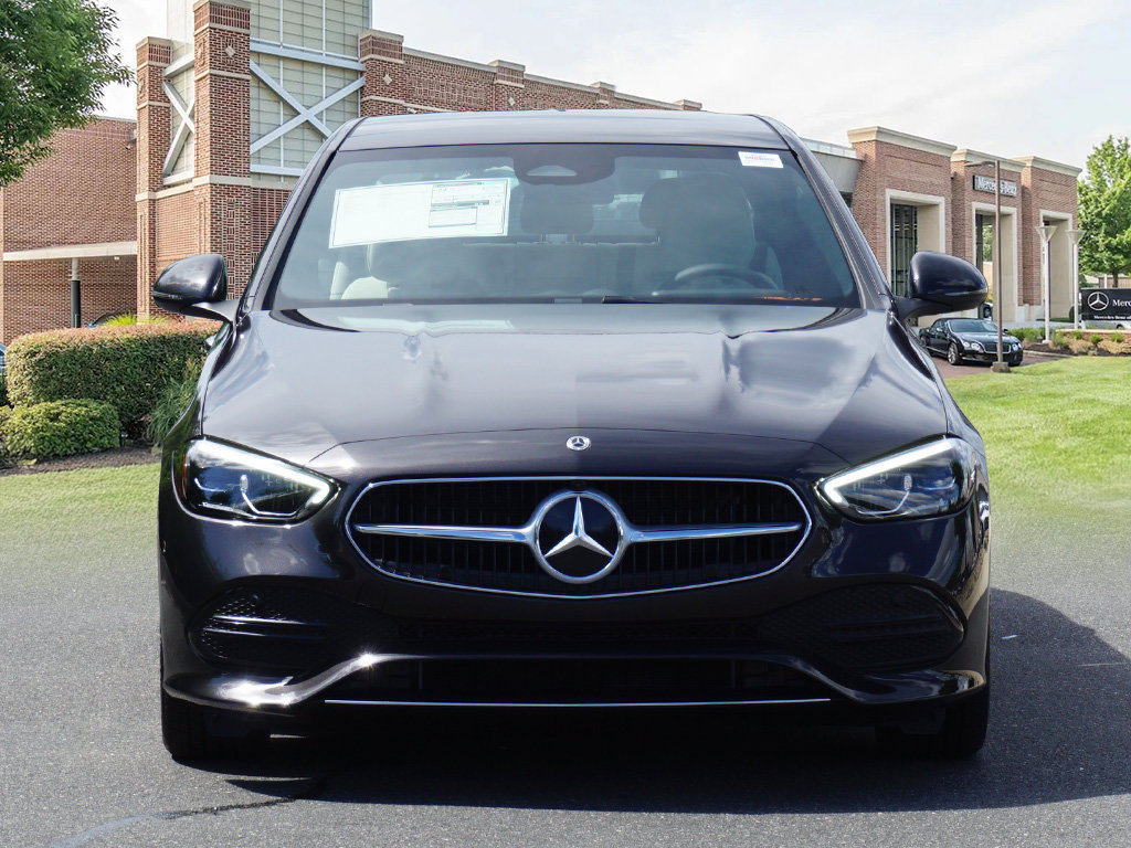 Used 2025 Mercedes-Benz C 300 4MATIC Sedan image 2