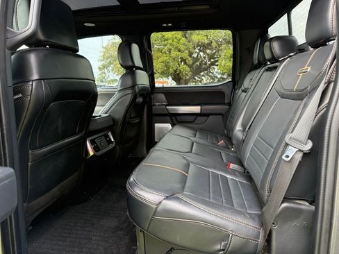 Used 2024 Ford F250 Platinum image 15