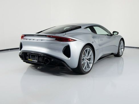 Used 2025 Lotus Emira image 5