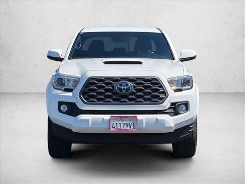 Used 2022 Toyota Tacoma TRD Sport RWD image 2